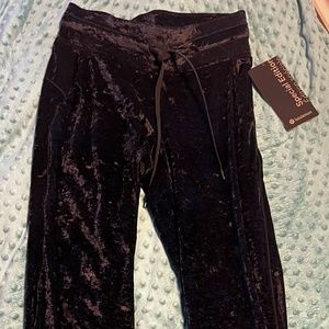NWT lululemon velvet ready to crush jogger